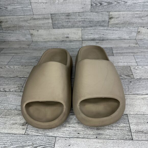Adidas Yeezy Slides “Pure” Men’s US Size 8 Good Condition